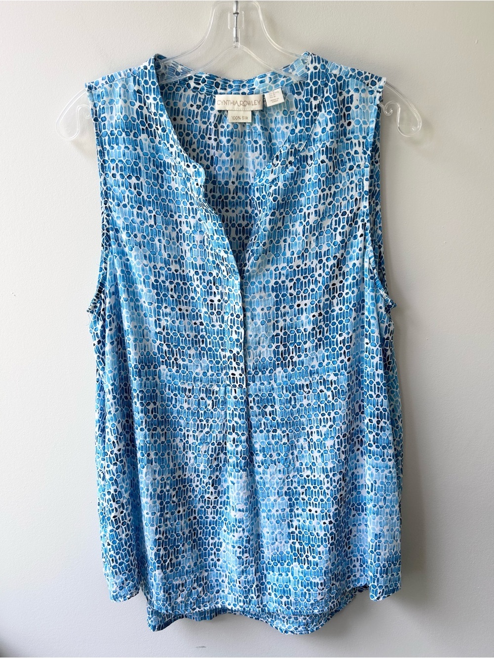Cynthia Rowley 100% silk sleeveless blouse with watercolor mosaic pattern